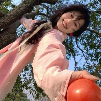草裙舞女孩